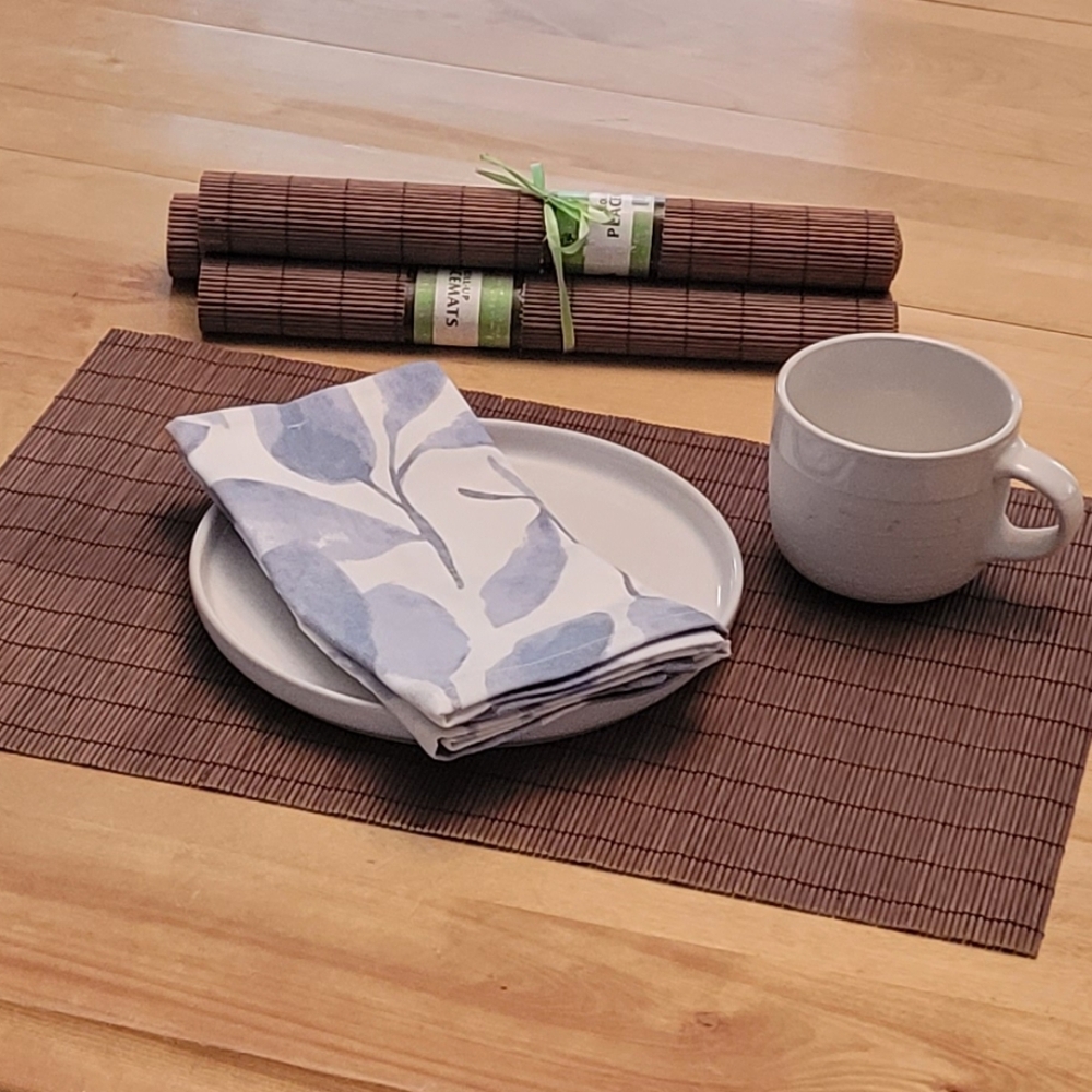 😍3/$25 Brown Bamboo Placemats